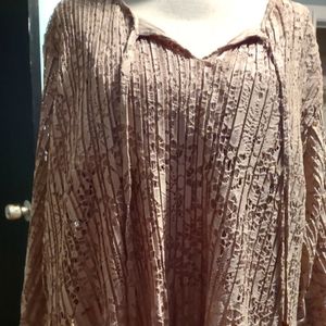 EUC Women's Top